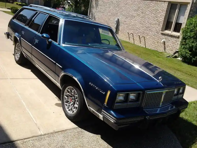 Descargar Manual de Taller Pontiac Bonneville 1983 PDF Gratis